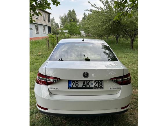 Sahibinden Skoda SuperB 1.6 TDI Style 2016 Model  103.000 km