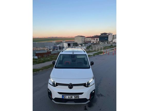 Sahibinden Citroen Berlingo 1.5 BlueHDI Max  hasar kayıtsız XTR cam tavannı  çatlak . 