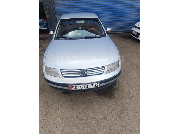 Sahibinden Volkswagen Passat 1.8 Basic 1999 Model