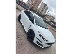 Sahibinden Ford Focus 1.6 TDCi Trend X 2014 Model  136.000 km Beyaz