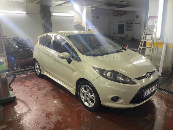 Sahibinden Ford Fiesta 1.4 TDCi Titanium 2009 Model 