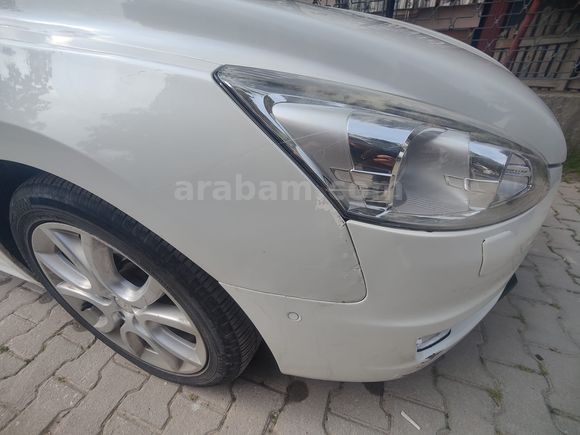 Peugeot 508 1.6 e-HDi Allure 2012 Model