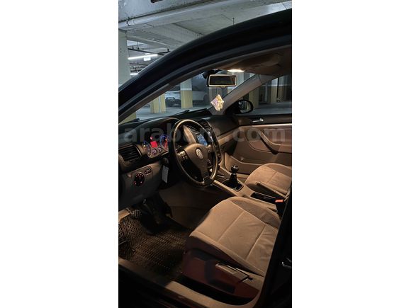 Düşük  KM TEMİZ DOPDOLU JETTA  