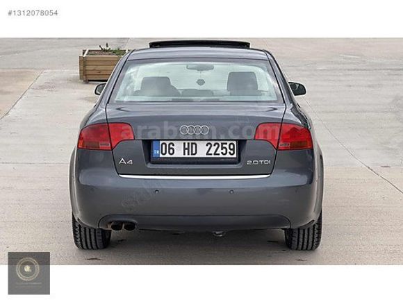 DÜŞÜK KM SINIF AUDİ A4 MÜKEMMEL KONDİSYONDA 3 PARÇA BOYALI