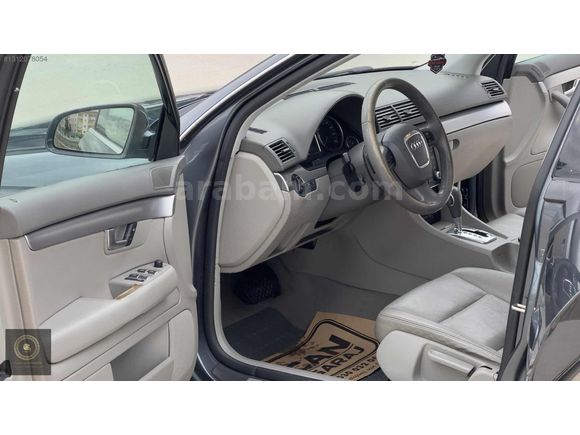 DÜŞÜK KM SINIF AUDİ A4 MÜKEMMEL KONDİSYONDA