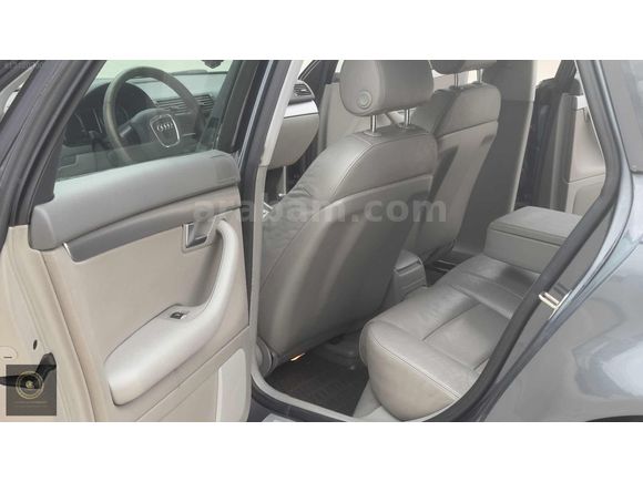 DÜŞÜK KM SINIF AUDİ A4 MÜKEMMEL KONDİSYONDA