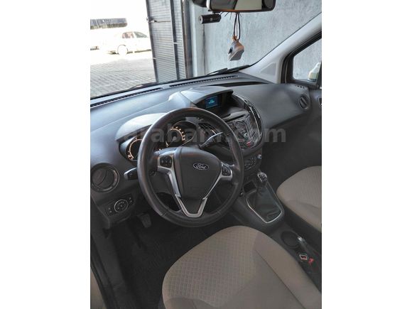 Sahibinden Ford Tourneo Courier 1.6 TDCi Titanium Plus 2017 Model 