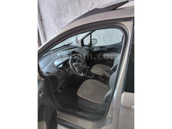 Sahibinden Ford Tourneo Courier 1.6 TDCi Titanium Plus 2017 Model 