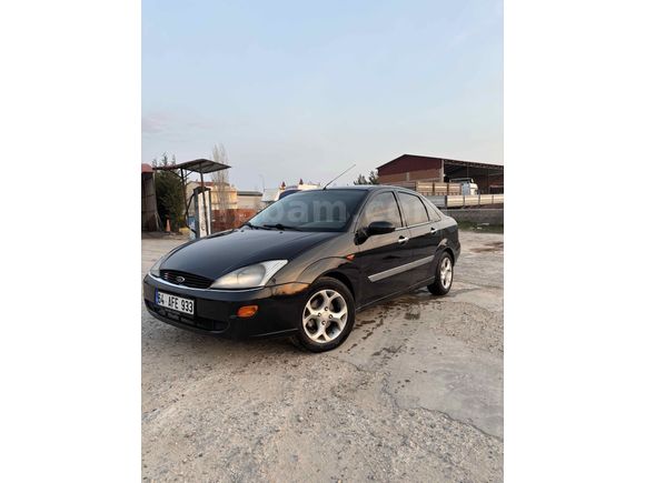 Sahibinden Ford Focus 1.6 Ghia 2001 Model 