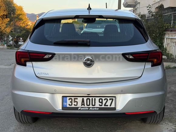 İLK ELDEN ALINMA HATASIZ BOYASIZ    YETKİLİ SERVİS  BAKIMLI FULL PAKET