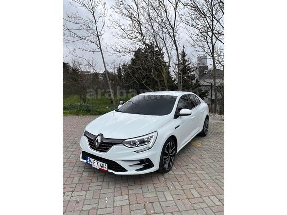Sahibinden Renault Megane 1.3 TCe Joy Comfort 2022 Model  35.000 km Beyaz