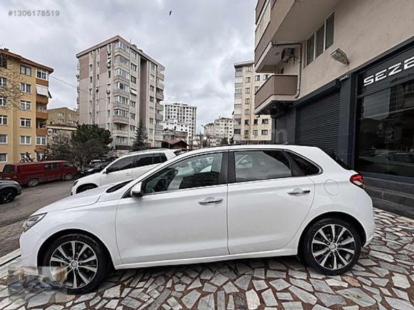 2017 İ30 1.6 CRDI ELİTE PLUS DCT CAM TAVAN 0.99 KREDİ