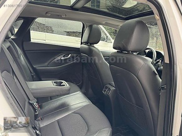 2017 İ30 1.6 CRDI ELİTE PLUS DCT CAM TAVAN 0.99 KREDİ