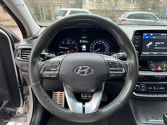 2017 İ30 1.6 CRDI ELİTE PLUS DCT CAM TAVAN 0.99 KREDİ