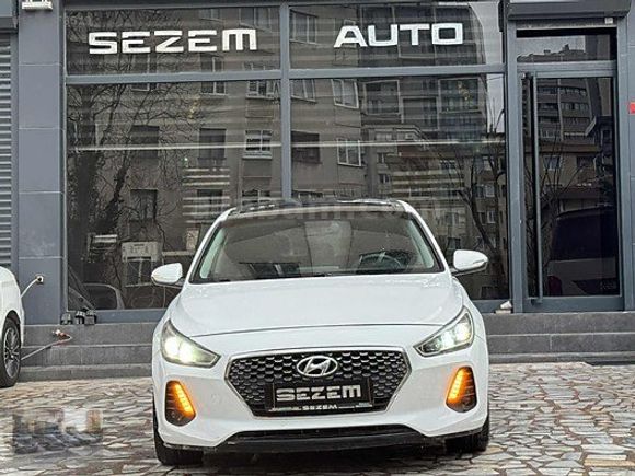 2017 İ30 1.6 CRDI ELİTE PLUS DCT CAM TAVAN 0.99 KREDİ