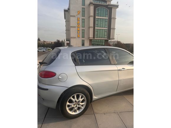Sahibinden Alfa Romeo 147 1.6 TS Distinctive 2004 Model 