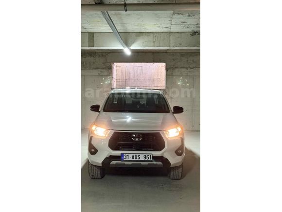 İlk Sahibinden Toyota Hilux 2.4 D-4D 4x2 cruiser  2024 Model 