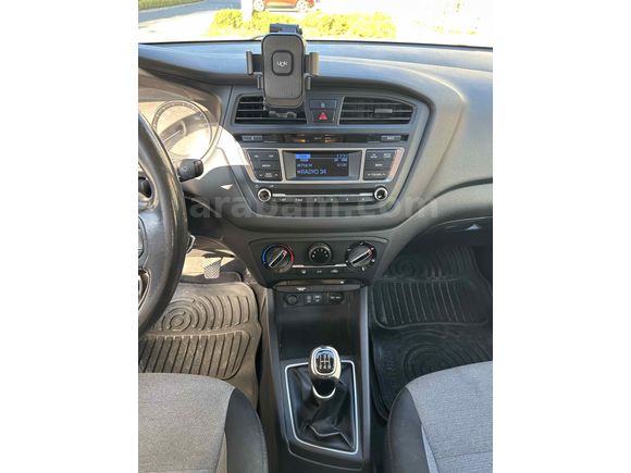 Sahibinden Hyundai i20 1.2 MPI Style 2015 
Model 