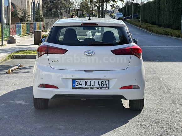 Sahibinden Hyundai i20 1.2 MPI Style 2015 
Model 