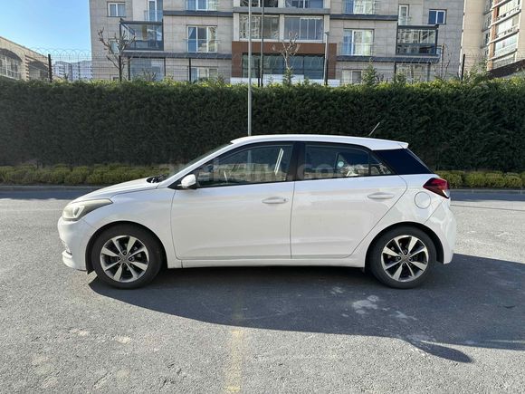 Sahibinden Hyundai i20 1.2 MPI Style 2015 
Model 