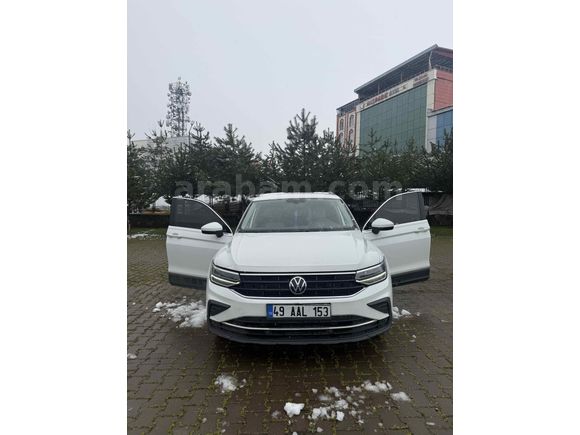Sahibinden Volkswagen Tiguan 1.5 TSI Life 2021 Model  51.000 km Beyaz