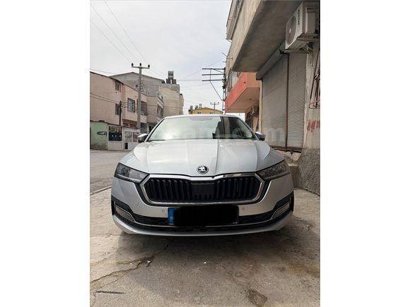 2021 Hatasız Boyasız Skoda Octavia 1.5 e-Tec Premium