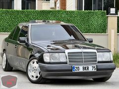 MERCEDES 200 E - SUNROOF - KLİMALI - DEĞİŞENSİZ -