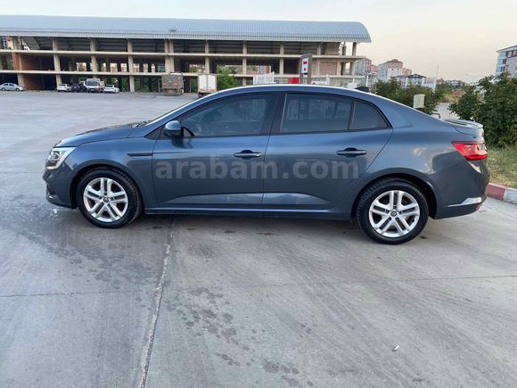 AHBAP DAN 2017 MEGANE 1.6 JOY MANUEL LPG Lİ TESLA EKRAN