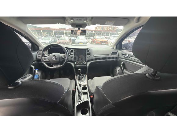 AHBAP DAN 2017 MEGANE 1.6 JOY MANUEL LPG Lİ TESLA EKRAN
