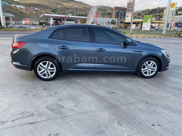 AHBAP DAN 2017 MEGANE 1.6 JOY MANUEL LPG Lİ TESLA EKRAN
