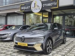 2025/4. AY ÇIKIŞLI RENAULT MEGANE E-TECH ICONIC HATASIZ