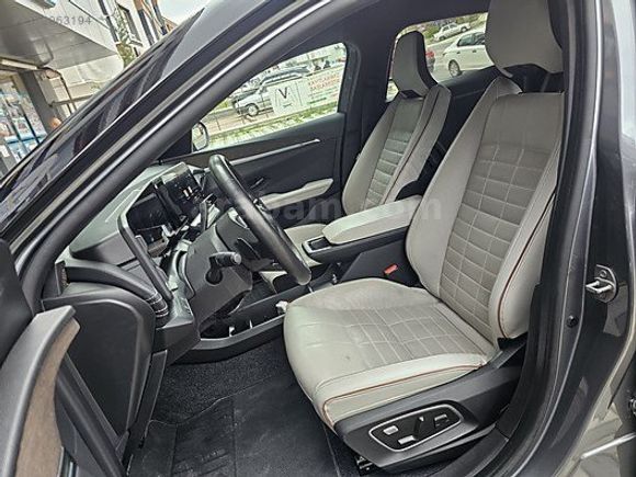 2025/4. AY ÇIKIŞLI RENAULT MEGANE E-TECH ICONIC HATASIZ