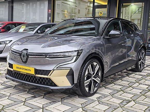 2025/4. AY ÇIKIŞLI RENAULT MEGANE E-TECH ICONIC HATASIZ