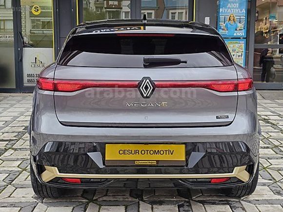 2025/4. AY ÇIKIŞLI RENAULT MEGANE E-TECH ICONIC HATASIZ