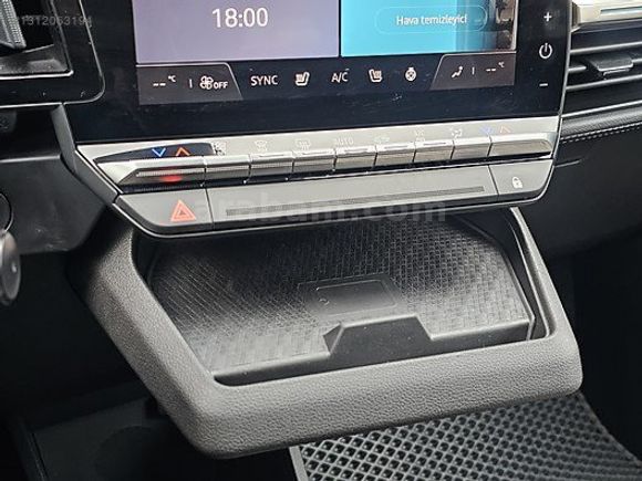 2025/4. AY ÇIKIŞLI RENAULT MEGANE E-TECH ICONIC HATASIZ
