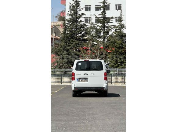 Sahibinden Opel Vivaro 2.0 CDTI Elegance XL 2023 Model 