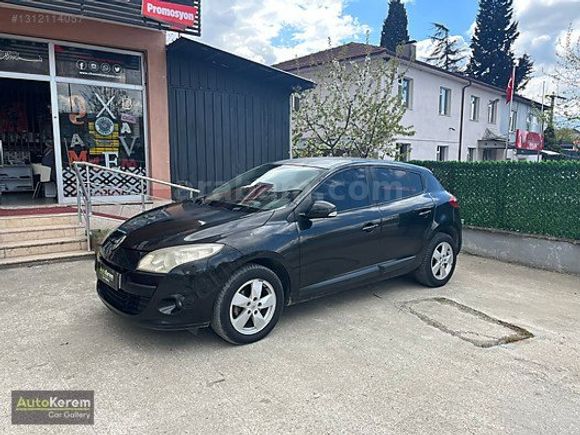AUTO KEREM' DEN DEĞİŞENSİZ RENAULT MEGANE 2010 EXPRESSİON