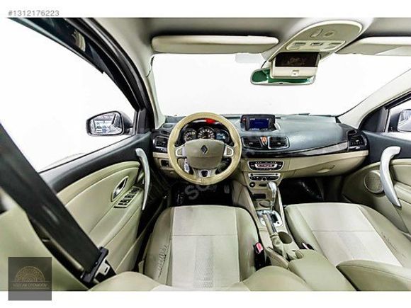SÖZCAR 'DAN OTOMATİK SUNROOFLU MEGANE 3