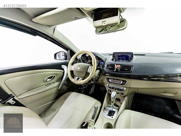 SÖZCAR 'DAN OTOMATİK SUNROOFLU MEGANE 3