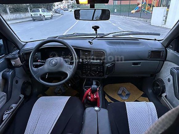 RENAULT 19 1.4 RN