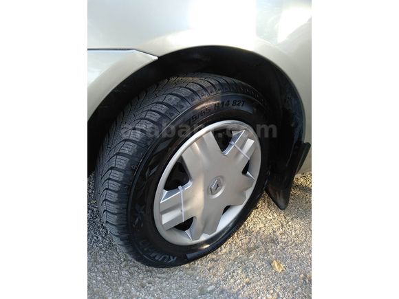 Memurdan temiz kullanılmış Symbol 1.5 dCi Orjinal 98.000 km 
