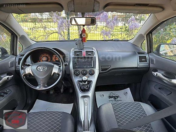 - AURIS 1.4D-4D COMFORT -