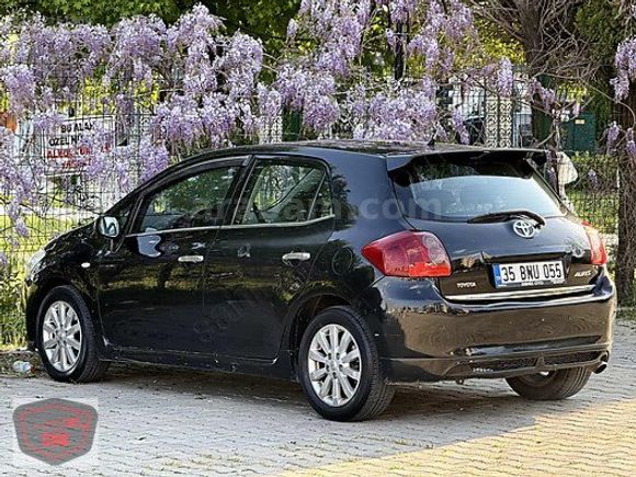 - AURIS 1.4D-4D COMFORT -