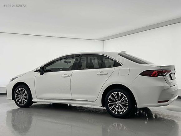 K.KARTINA 9 TAKSİT 2020 COROLLA 1.6 VISION MULTMEDIA EKRAN