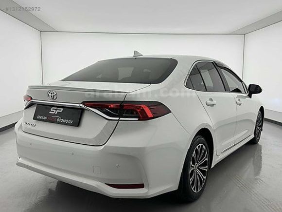 K.KARTINA 9 TAKSİT 2020 COROLLA 1.6 VISION MULTMEDIA EKRAN