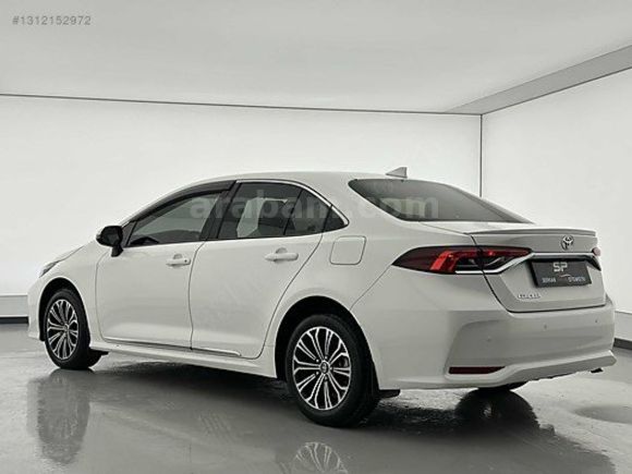 K.KARTINA 9 TAKSİT 2020 COROLLA 1.6 VISION MULTMEDIA EKRAN