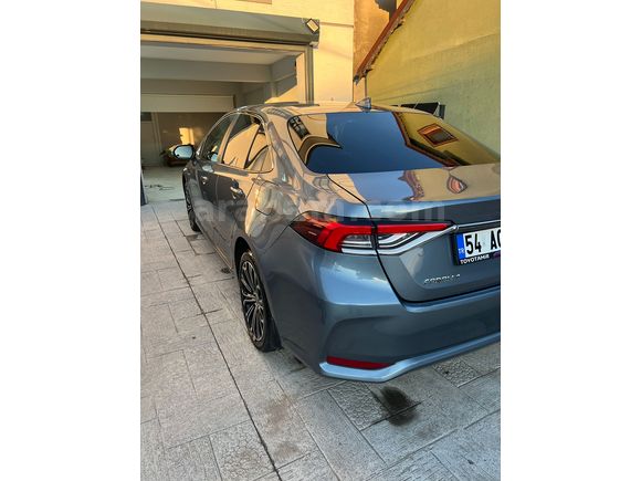 Sahibinden Toyota Corolla 1.8 Hybrid Flame X-Pack 2021 Model 