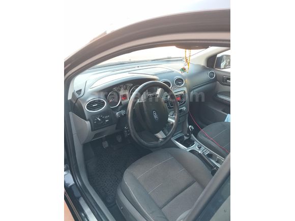 Sahibinden Ford Focus 1.6 TDCi Titanium 2009 Model  252.000 km Siyah