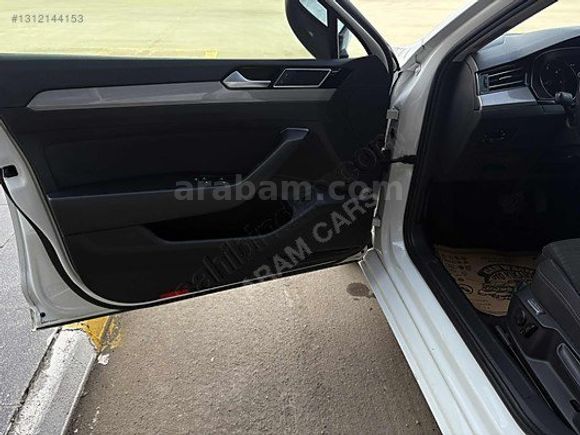 2020 MODEL TEMİZ DÜŞÜK KM PASSAT EMSALSİZ