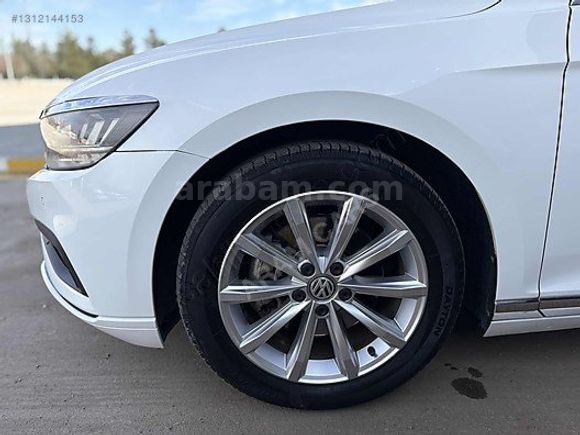 2020 MODEL TEMİZ DÜŞÜK KM PASSAT EMSALSİZ